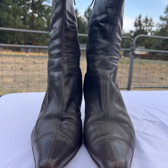 Chuckies New York Brown Leather Booties | Size 40 | US Size 9 - Picture 3 of 9